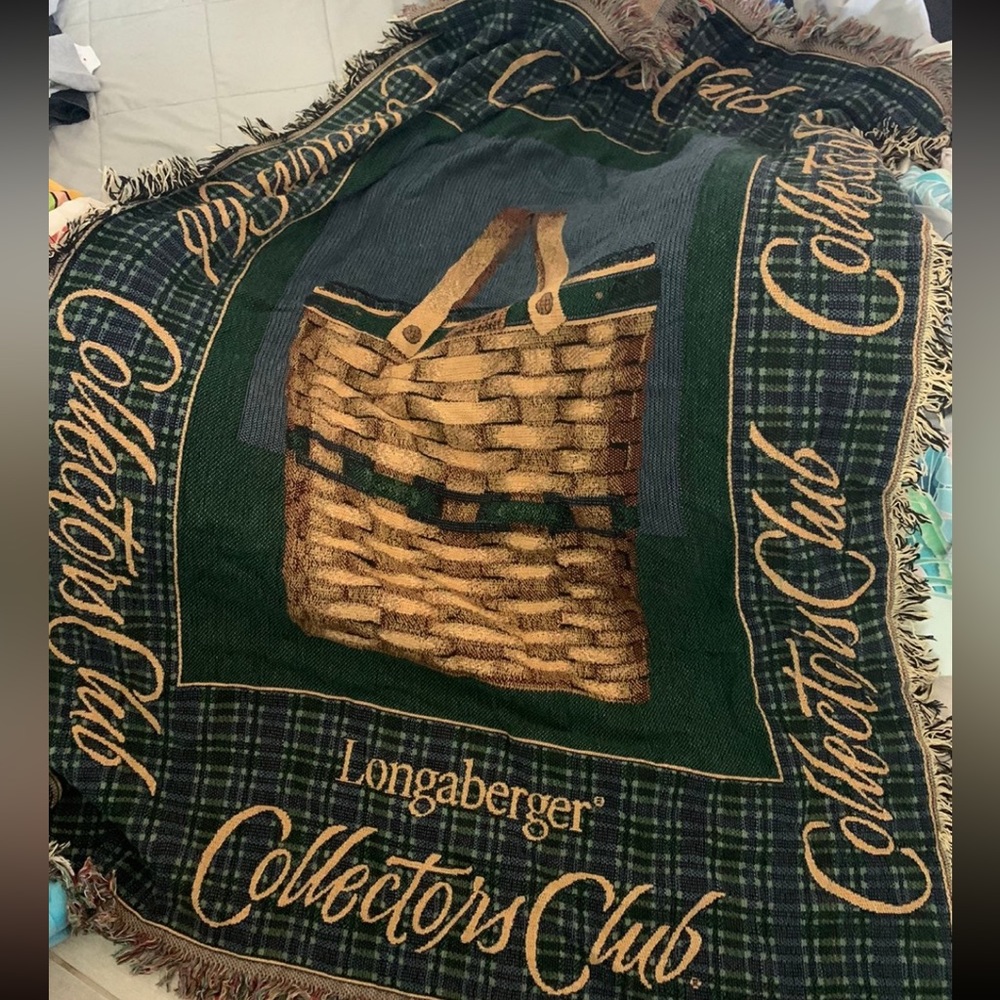 1999 Longaberger Collectors Club Tapestry Throw Blanket wooden basket picnic